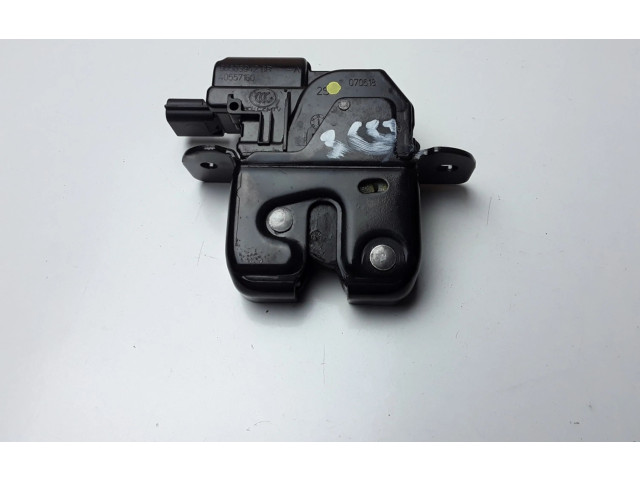 Zámek zadních dveří 905039428R Nissan Micra K14 2018