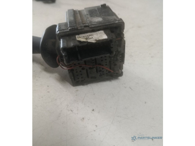 Ручка поворотов/ фонарей 10670254   Dacia Logan II