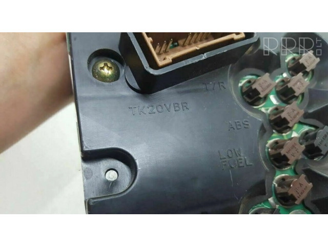 Přístrojová deska Nissan Almera Tino 2000 BU004