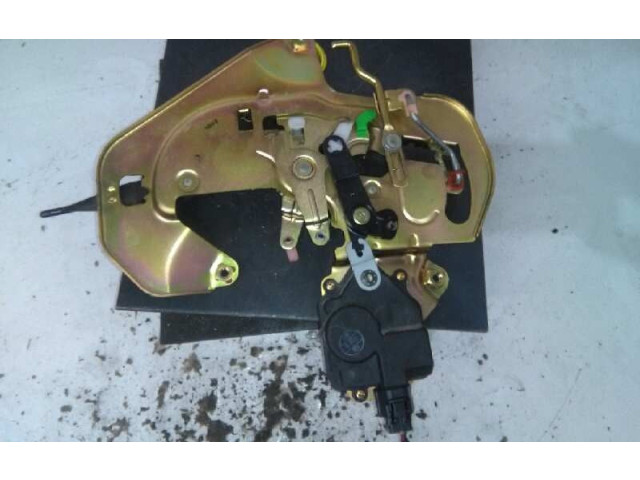 Zámek zadních dveří    KIA Carnival 2005