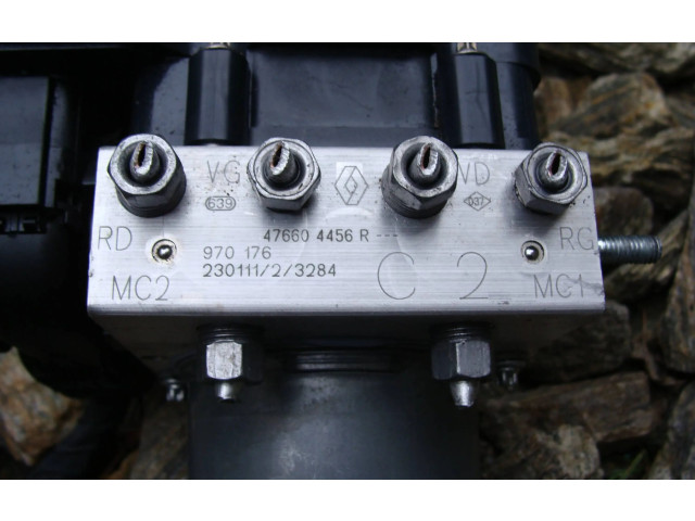 Jednotka ABS 476604456R, 970176   Nissan Juke II F16 2023