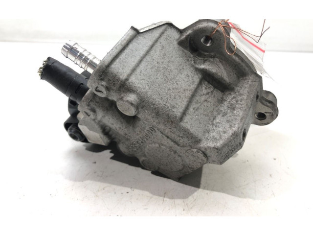 Топливный насос 03L130755D Skoda Superb B6 (3T)