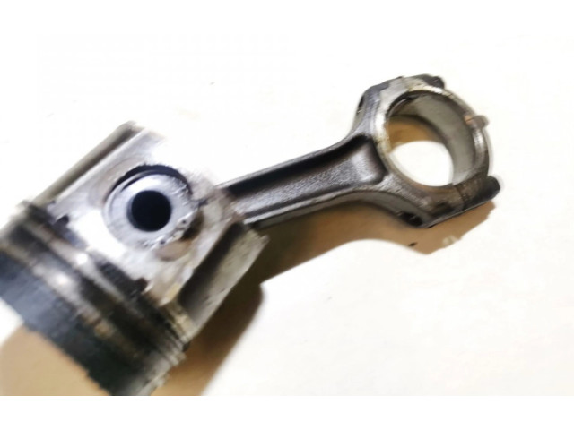 Поршень с шатуном Renault Scenic I