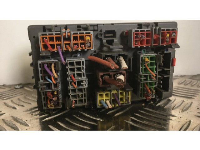 Блок предохранителей 5970109547 Peugeot Expert