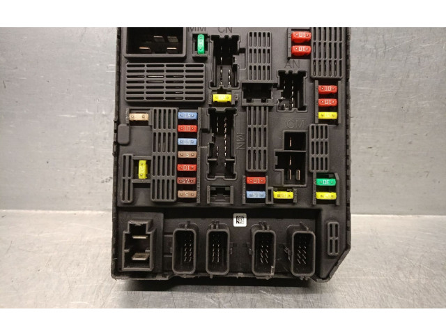 Pojistková skříňka Řídící jednotka BSM 284B64544R Renault Grand Modus 2012