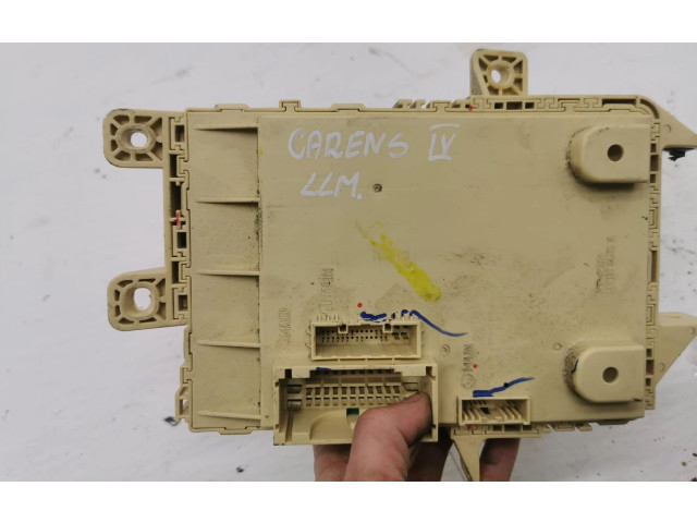 Pojistková skříňka KIA Carens III 2017