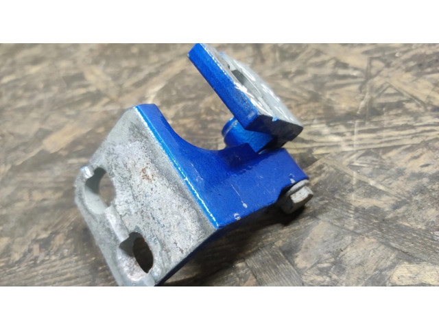 Передняя верхняя петля