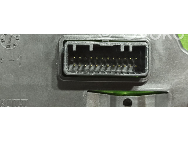 Панель приборов 248104821R Dacia Sandero