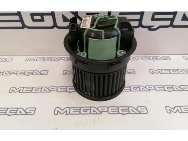 Pojistková skříňka Вентилятор печки T1011131B Peugeot 308 SW 2012