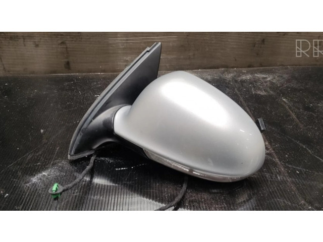 Зеркало электрическое Volkswagen Golf V 2003-2009 года