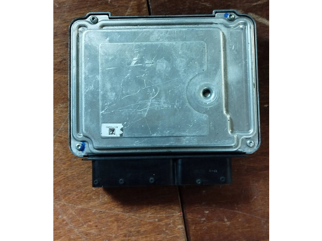 Řídící jednotka 03L906018CA, 0281017377 Volkswagen Caddy 2014