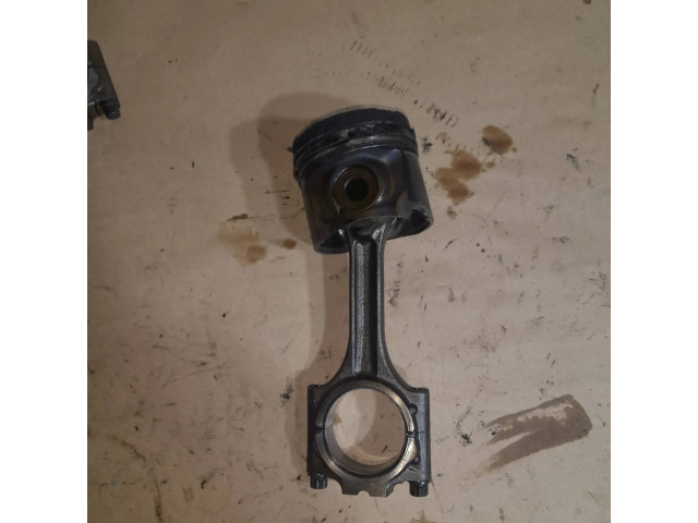 Поршень с шатуном Volvo S60 для дизельного двигателя 2.4