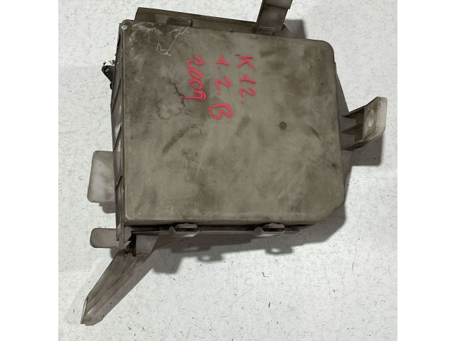 Блок предохранителей    Nissan Micra    