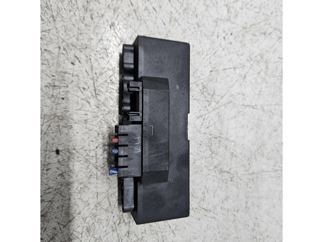 Pojistková skříňka A2105400372 Mercedes-Benz E W210 1999