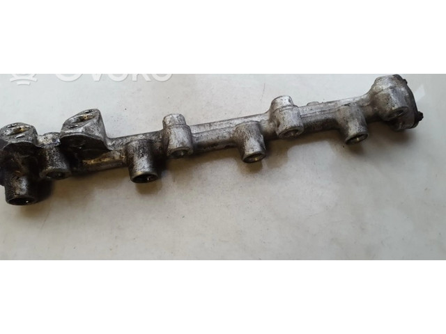 Топливная рампа Mitsubishi Galant 2.4