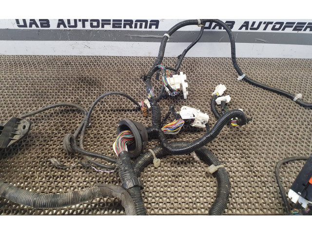 Pojistková skříňka 284b71by0a Nissan Murano Z51 2010