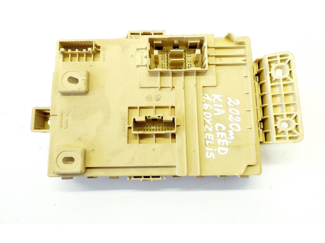 Блок предохранителей 91950J7641   KIA Ceed    