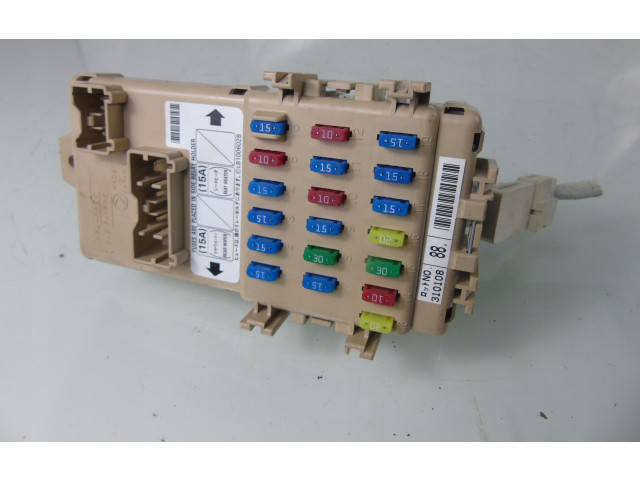 Блок предохранителей    Subaru Forester SG    