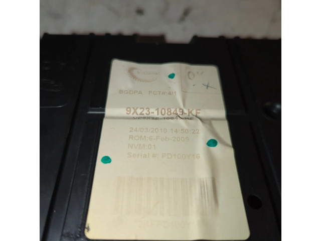 Přístrojová deska  Jaguar XF X250 2010 9X2310849KF  