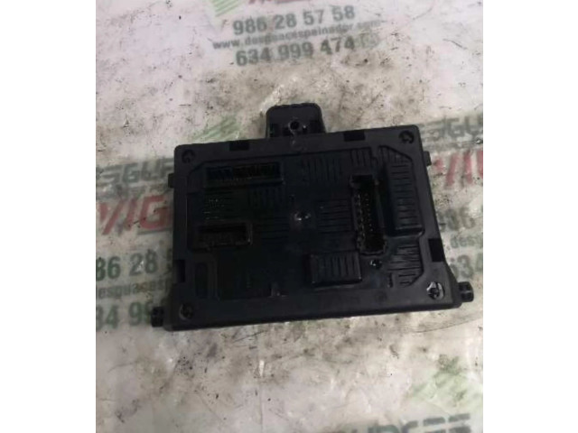 Блок комфорта 8201054128 Renault Clio III