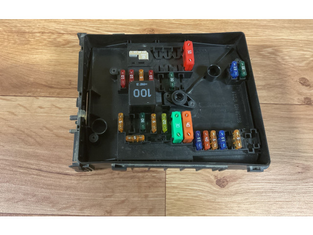 Блок предохранителей 1K0937125C, 017183073   Volkswagen Caddy    