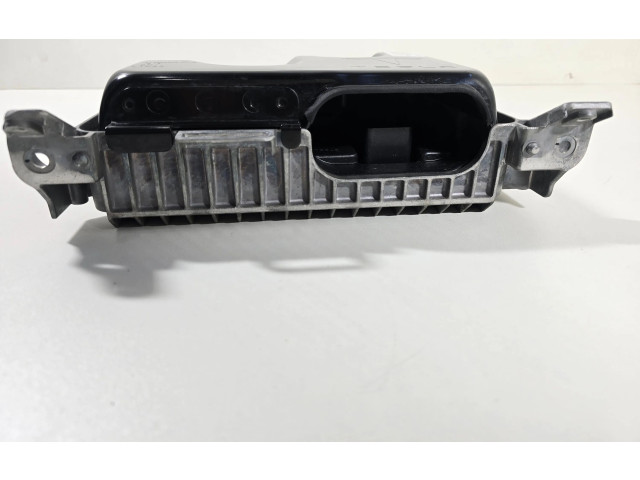 Блок комфорта 1583991-01-C Tesla Model 3