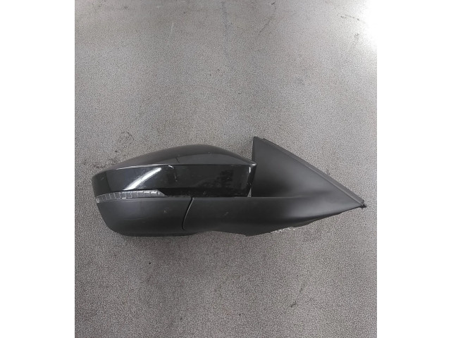 Зеркало электрическое Skoda Scala - года