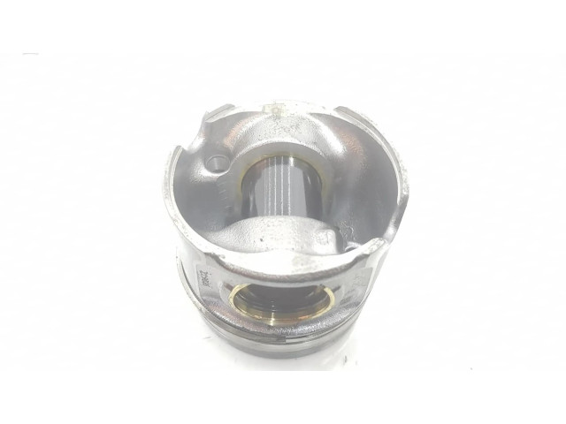  Поршень с шатуном  8580515, 11258580515  BMW X3 G01 для дизельного двигателя 2.0