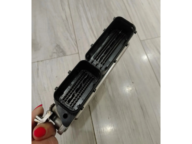 Блок управления двигателем Блок управления Audi A5 8T 8F