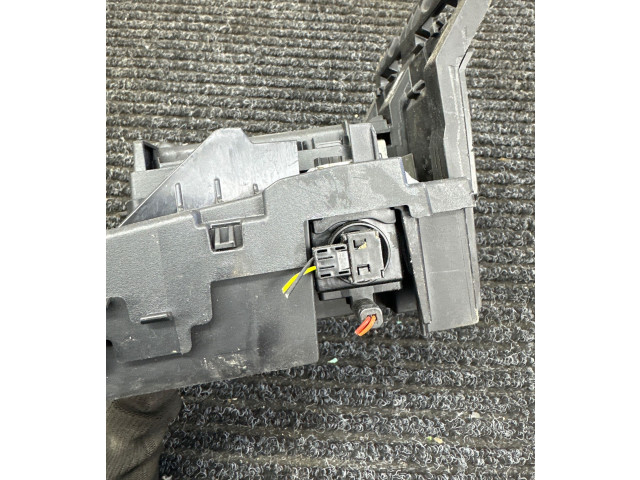 Блок предохранителей 6841704, 190056336015   BMW X3 G01    