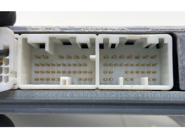 Řídící jednotka 89661-05860 Toyota Avensis T250 2003