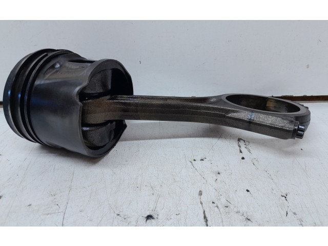 Поршень с шатуном H268X Citroen C5