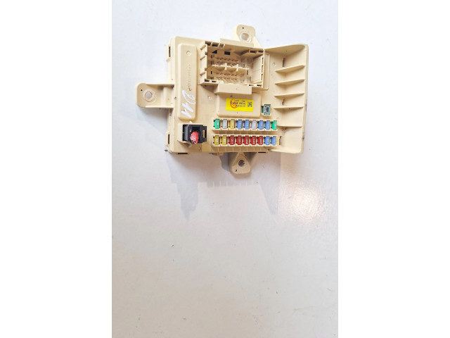 Vstřikovací lišta 91950B1310 Hyundai Genesis