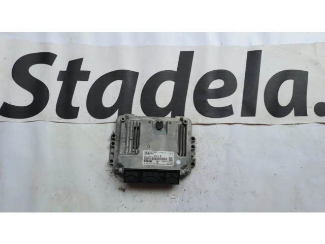 Řídící jednotka 8M5112A650LB, 0281011701   Ford Focus 2003