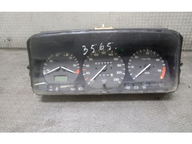 Панель приборов 5220032310, 6160593040   Volkswagen PASSAT B4       