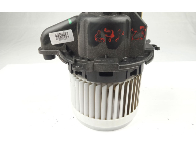 Вентилятор печки    272107302R   Renault Express