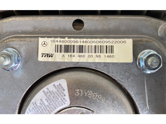 Подушка безопасности водителя A1644600098 Mercedes-Benz R W251