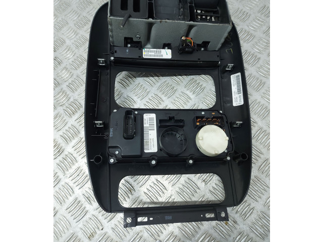 Блок управления климат-контролем 05005001AF   Chrysler Voyager