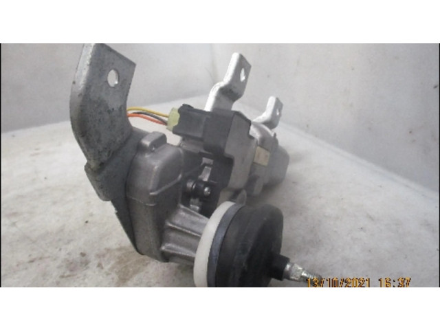 Моторчик заднего дворника 3881062J01 Suzuki Swift