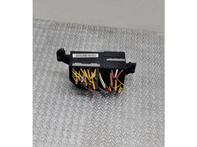 Блок предохранителей 7703397464, 7703297597 Renault Clio II