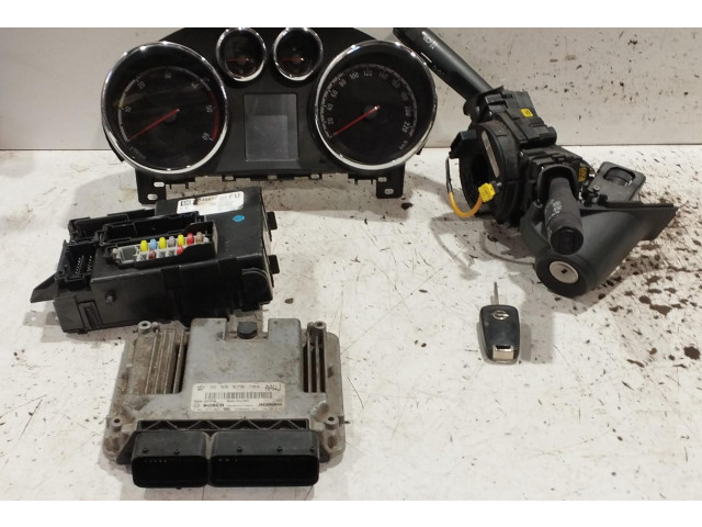Комплект блоков управления 55578704, 55578704 Opel Meriva B