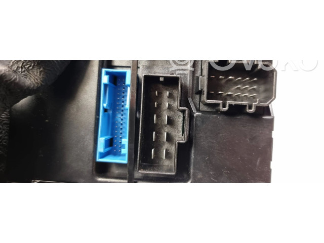 Přístrojová deska Audi A8 S8 D3 4E 2007 4E09072890