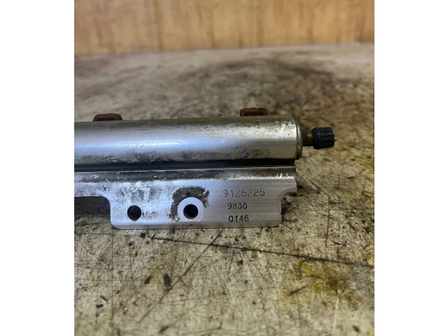 Топливная рампа 9125225, 9836   Volvo S80  