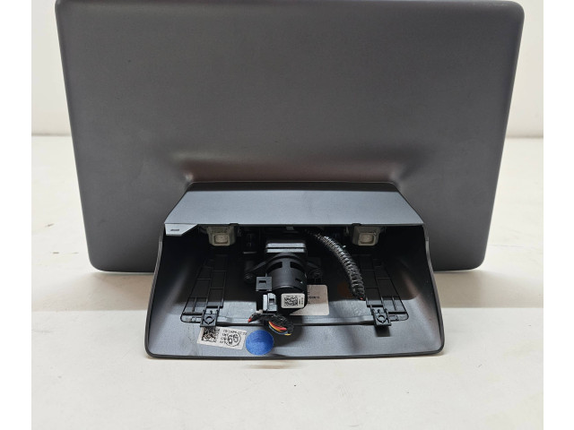 Дисплей 151677900C Tesla Model Y