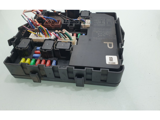 Блок комфорта Nissan Navara D40