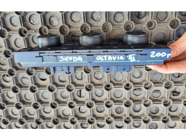 Блок управления климат-контролем 5E0907044AC, 5HB01128281   Skoda Octavia Mk3 (5E)