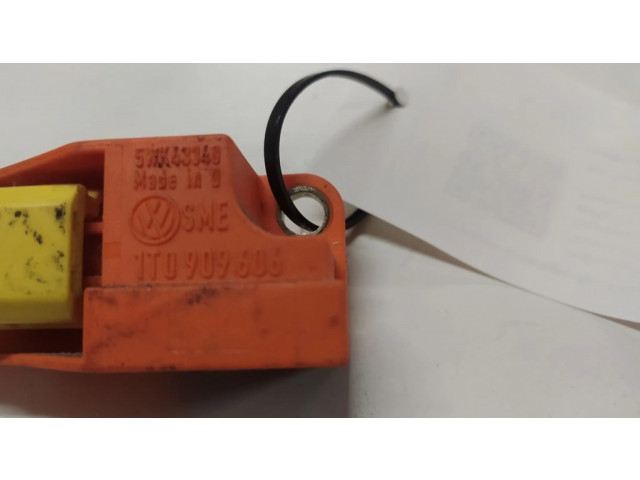 Датчик удара надувных подушек