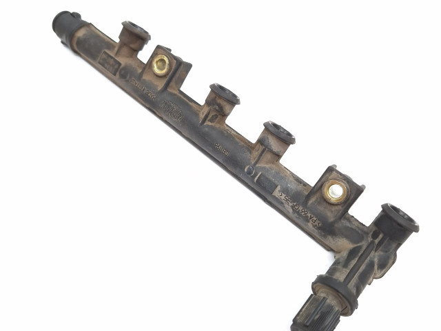 Vstřikovač 3219018301, B6713219018301 Fiat Punto (188) pro benzínový motor 1.2 188 A4.000 1.2 60 (188.030, .050, .130, .15