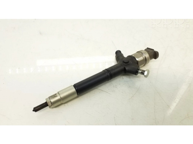 Vstřikovač 236700R180, 511BF214 Toyota Avensis T250 pro naftový motor 2.0 19000-0R031