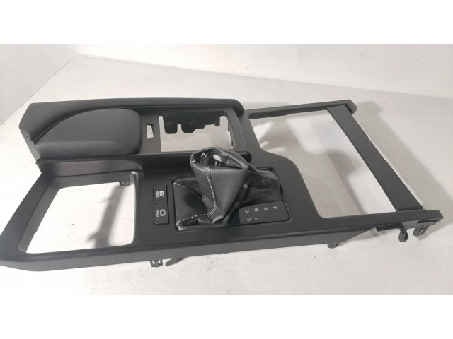 Другая центральная деталь консоли (туннеля)